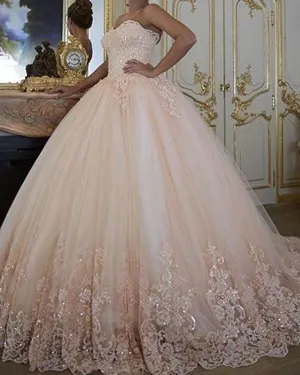2018 Sparkly Coral Quinceanera Dresses with Lace Appliques Sweetheart Puffy Tulle Ball Gowns Sweet 16 Dress