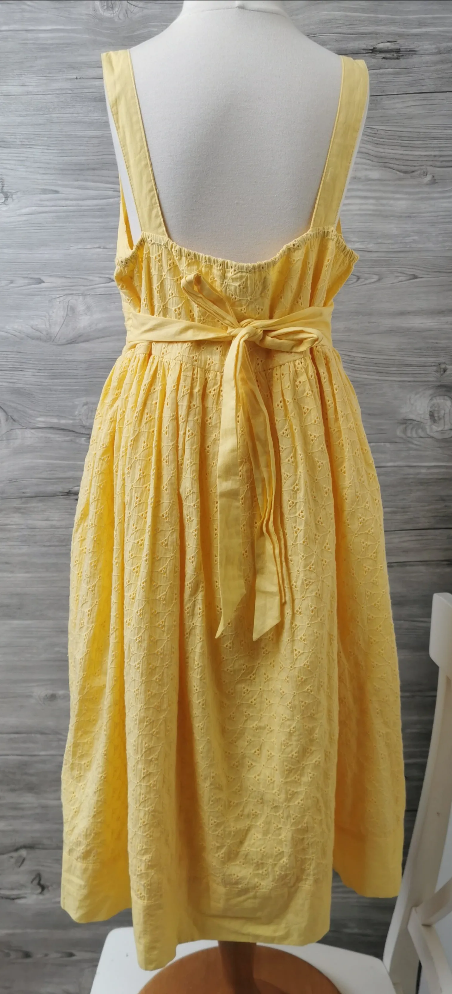 GIRL SIZE 10 YEARS - YOUNGSTREET, Eyelet Summer Dress EUC B37