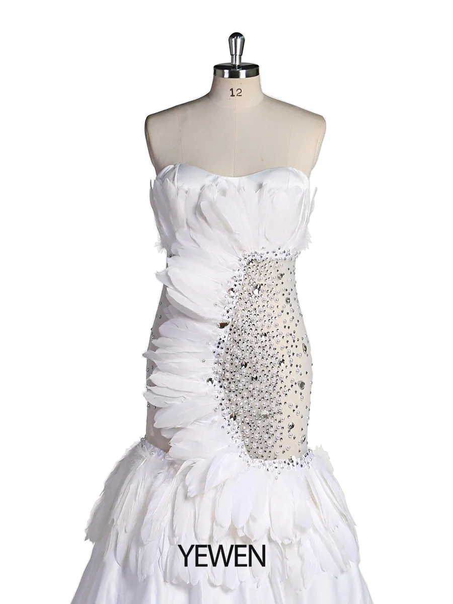 Gorgeous Beadings Mermaid Wedding Dress Sexy See Thru Strapless Long Maternity Dress Photography Dress with Feathers YEWEN