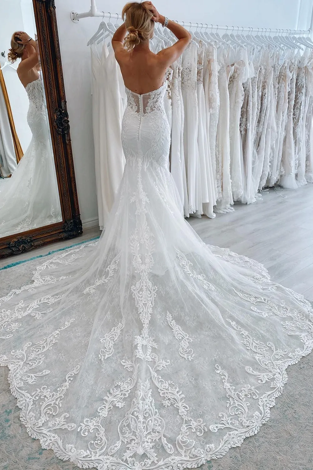 Jream | White Long Tulle Mermaid Wedding Dress with Lace Appliques