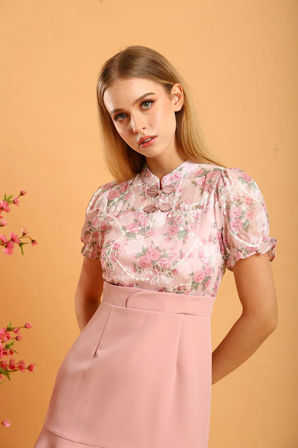 Leoda Midi Cheongsam in Pink