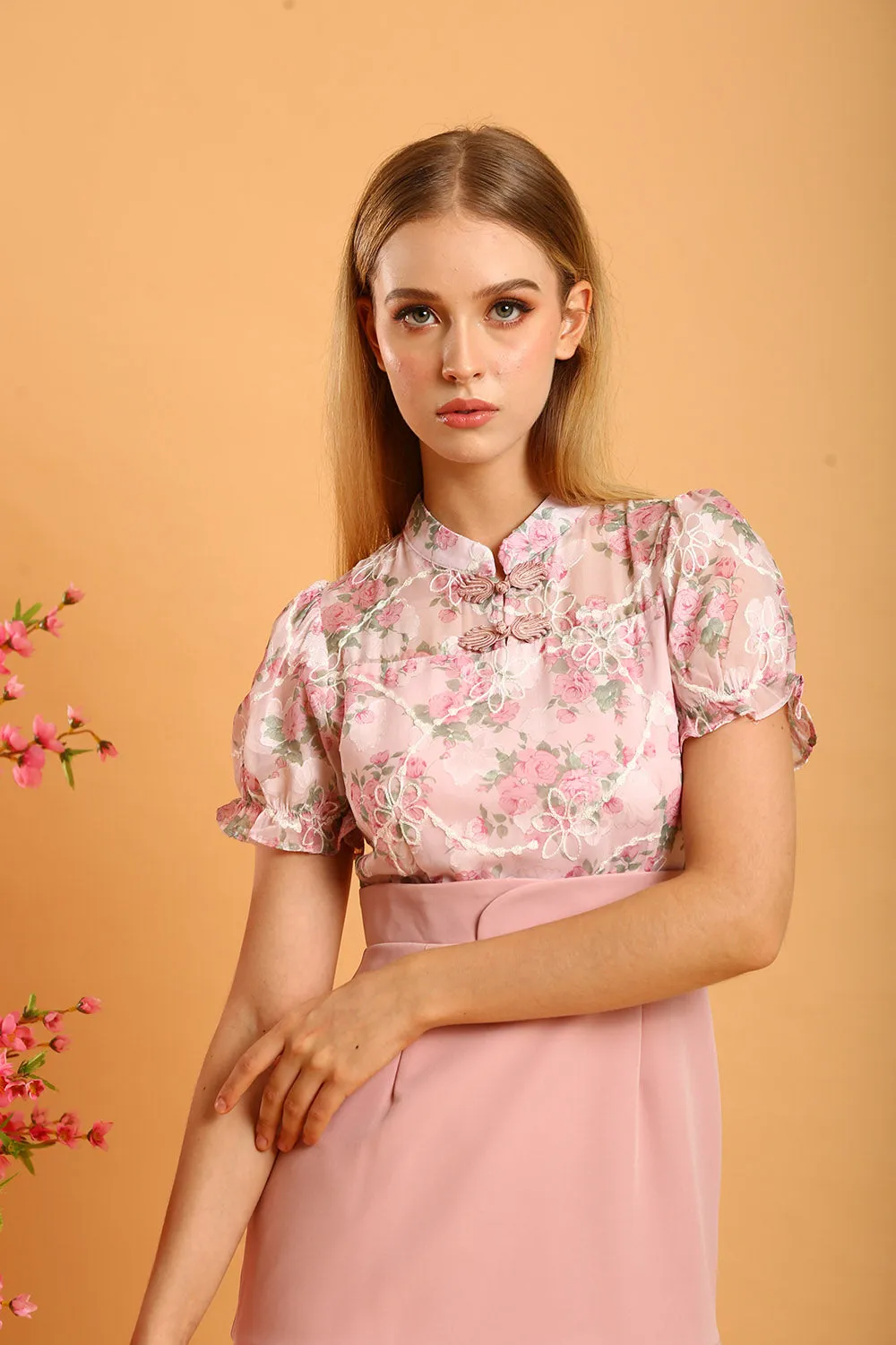 Leoda Midi Cheongsam in Pink