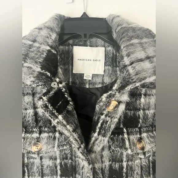 NWOT American Eagle Oversized Brushed Sherpa Plaid Jacket Gray &amp; Black Size S