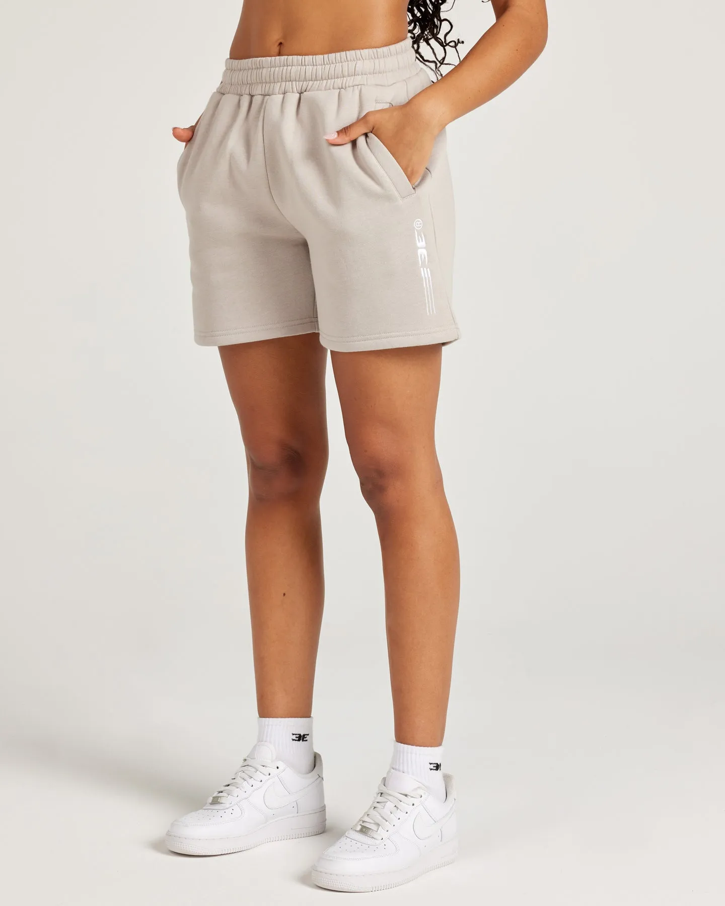 Pursuit Shorts - Taupe