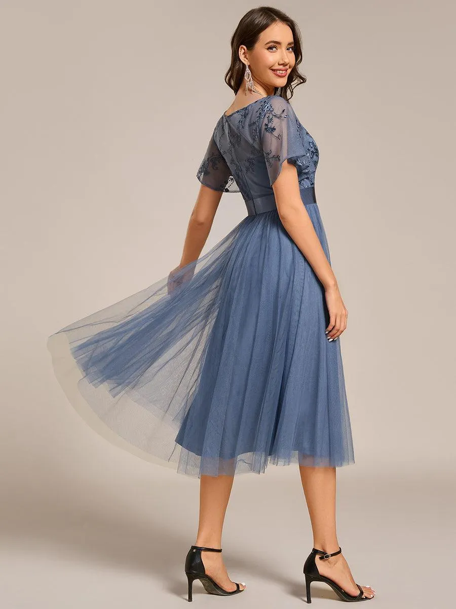 Robe de demoiselle d'honneur en tulle embelli avec manches transparentes