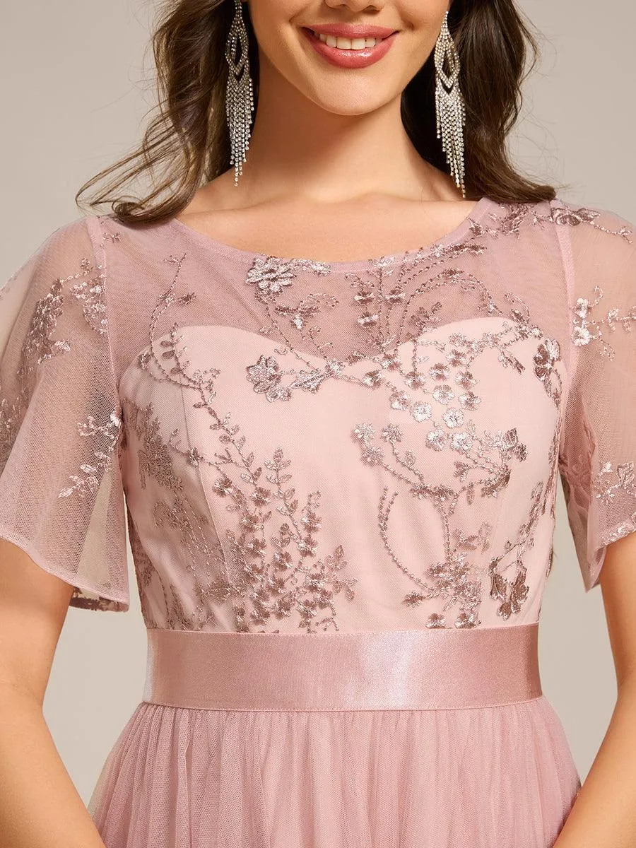 Robe de demoiselle d'honneur en tulle embelli avec manches transparentes