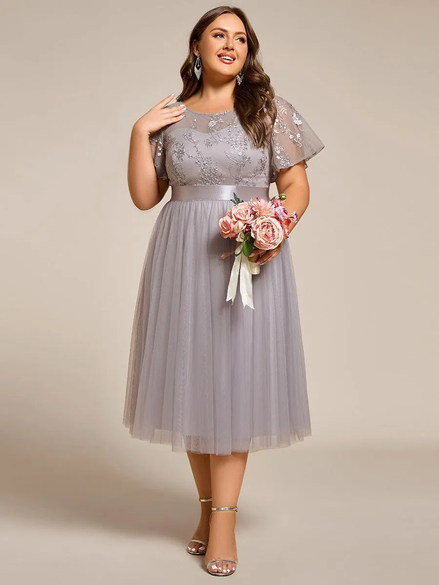 Robe de demoiselle d'honneur en tulle embelli avec manches transparentes