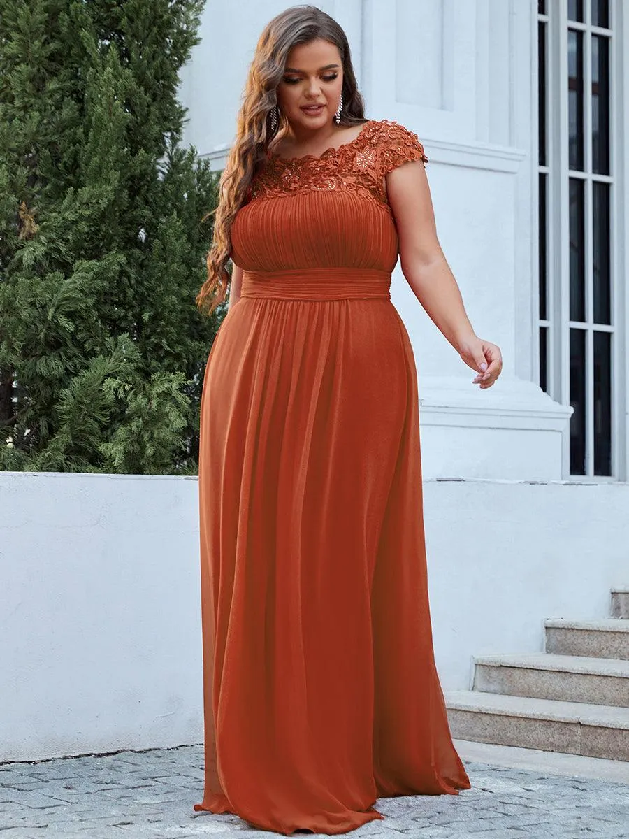 Robe mariage invitée élégante et flatteuse de grande taille