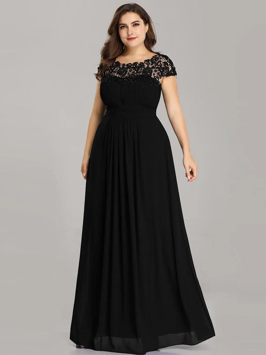 Robe mariage invitée élégante et flatteuse de grande taille