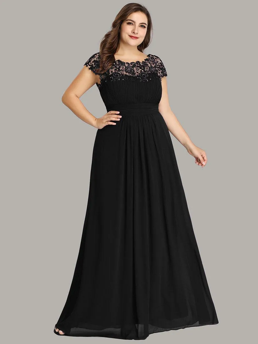 Robe mariage invitée élégante et flatteuse de grande taille