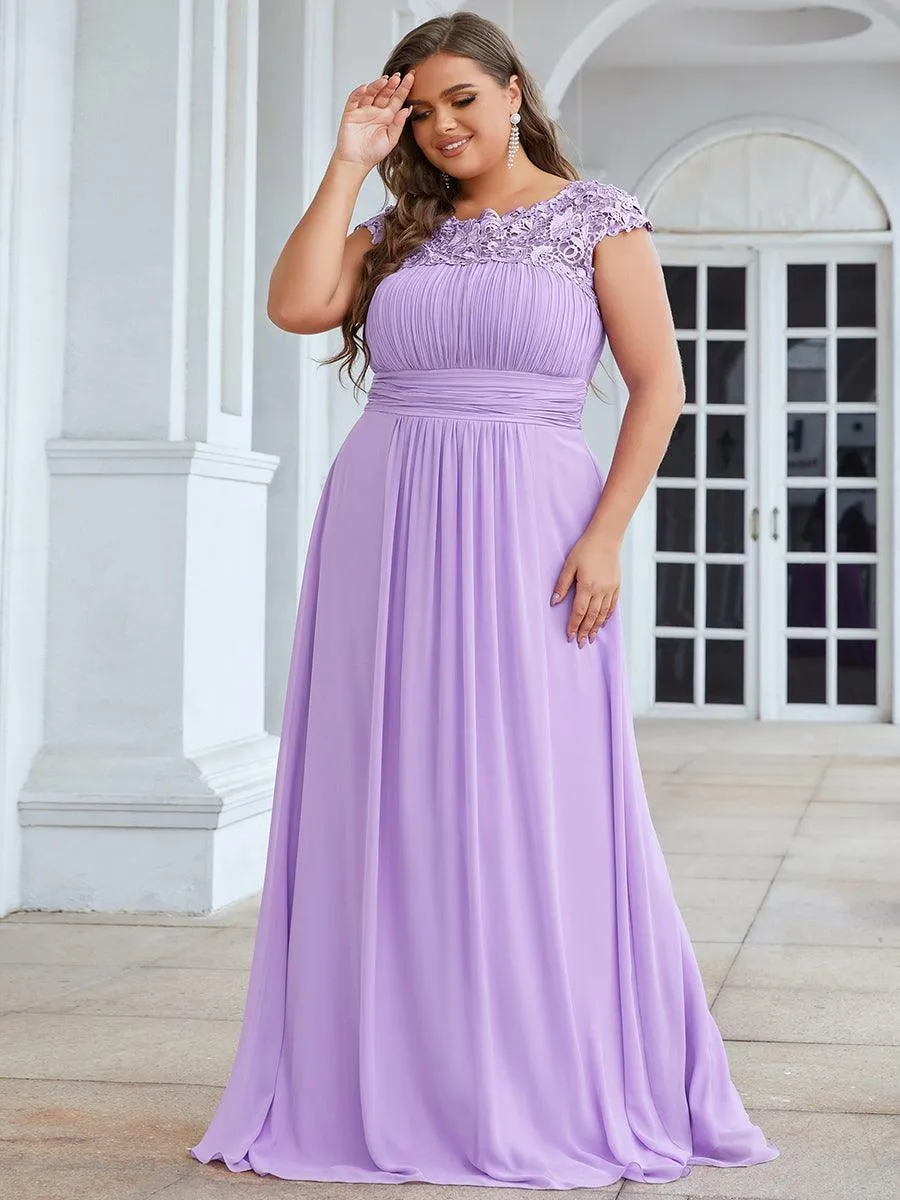 Robe mariage invitée élégante et flatteuse de grande taille