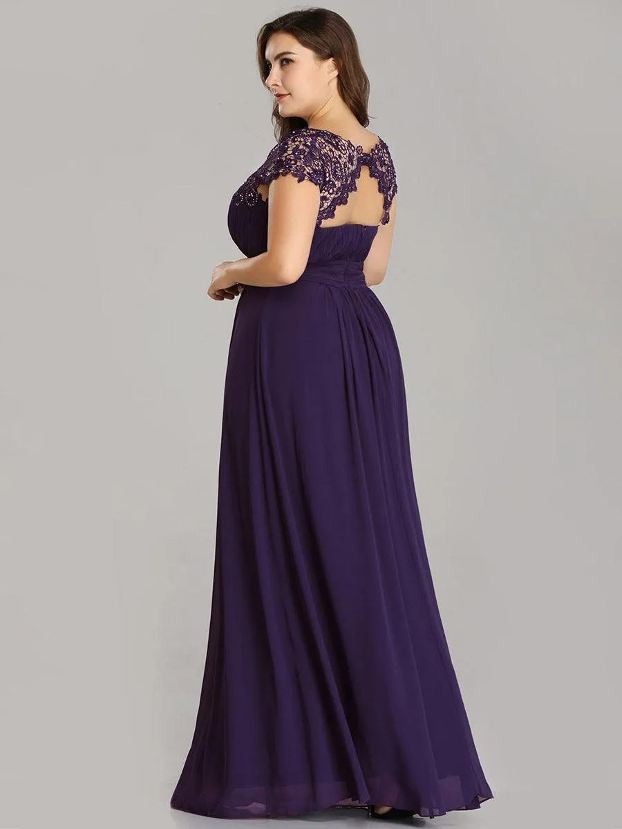 Robe mariage invitée élégante et flatteuse de grande taille