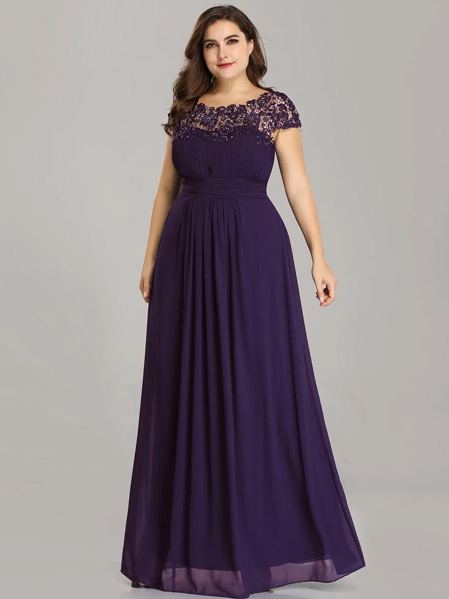 Robe mariage invitée élégante et flatteuse de grande taille