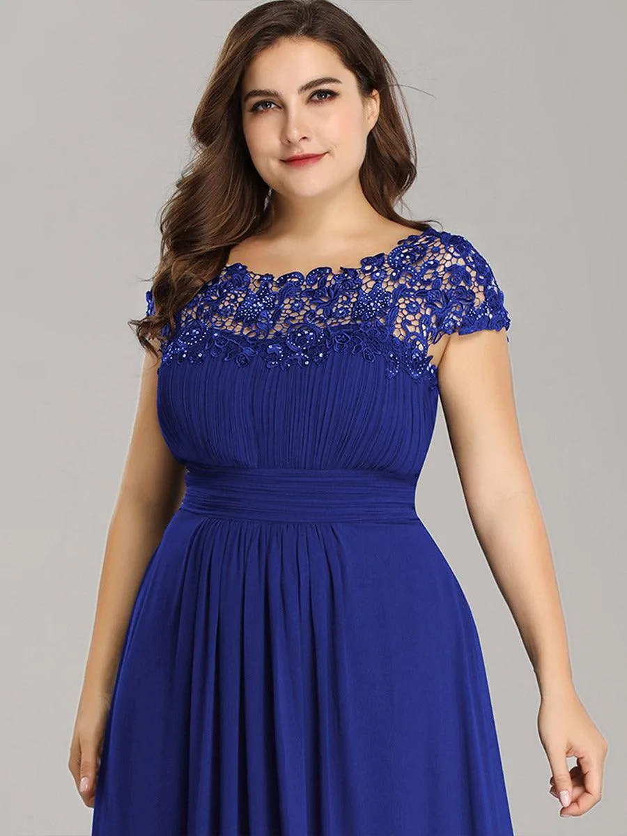Robe mariage invitée élégante et flatteuse de grande taille