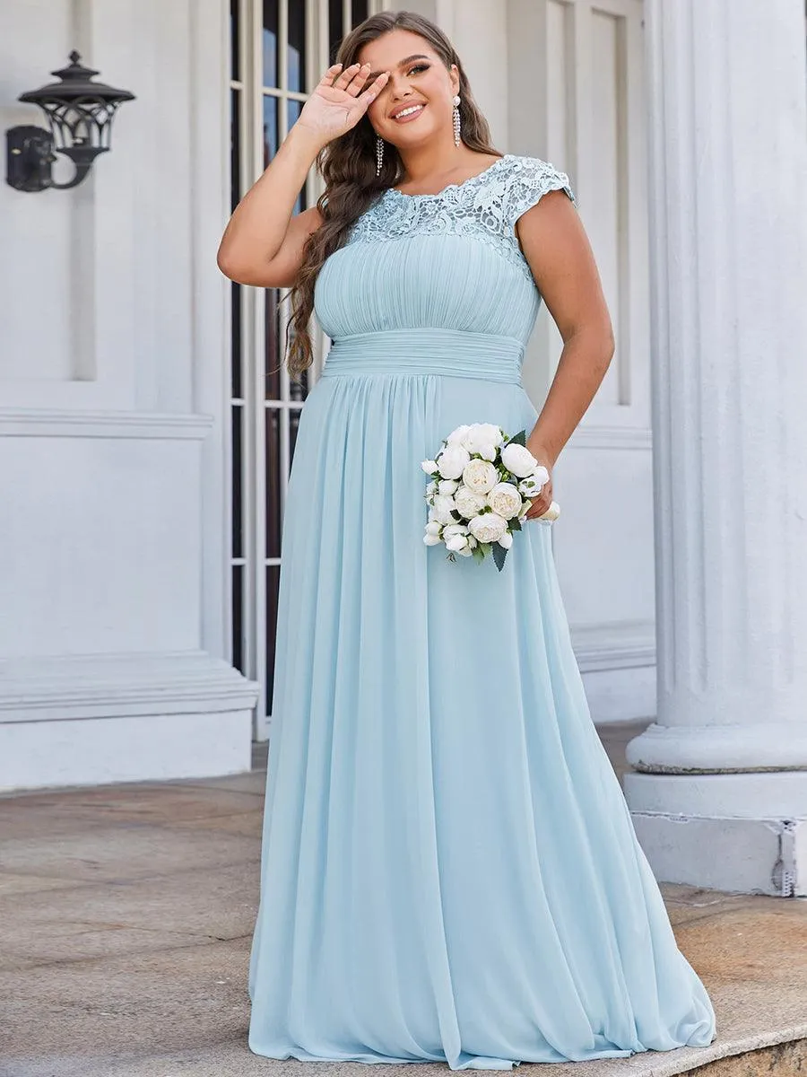 Robe mariage invitée élégante et flatteuse de grande taille