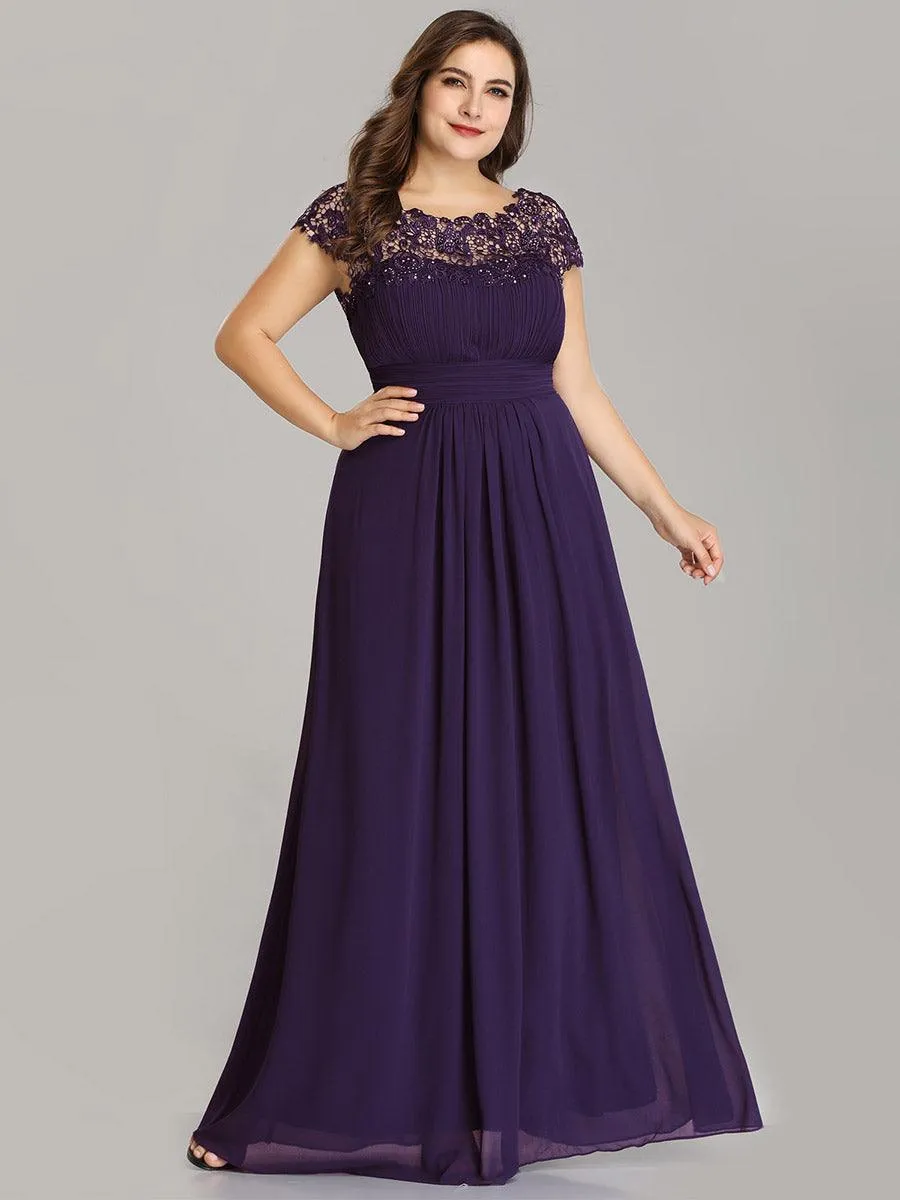 Robe mariage invitée élégante et flatteuse de grande taille