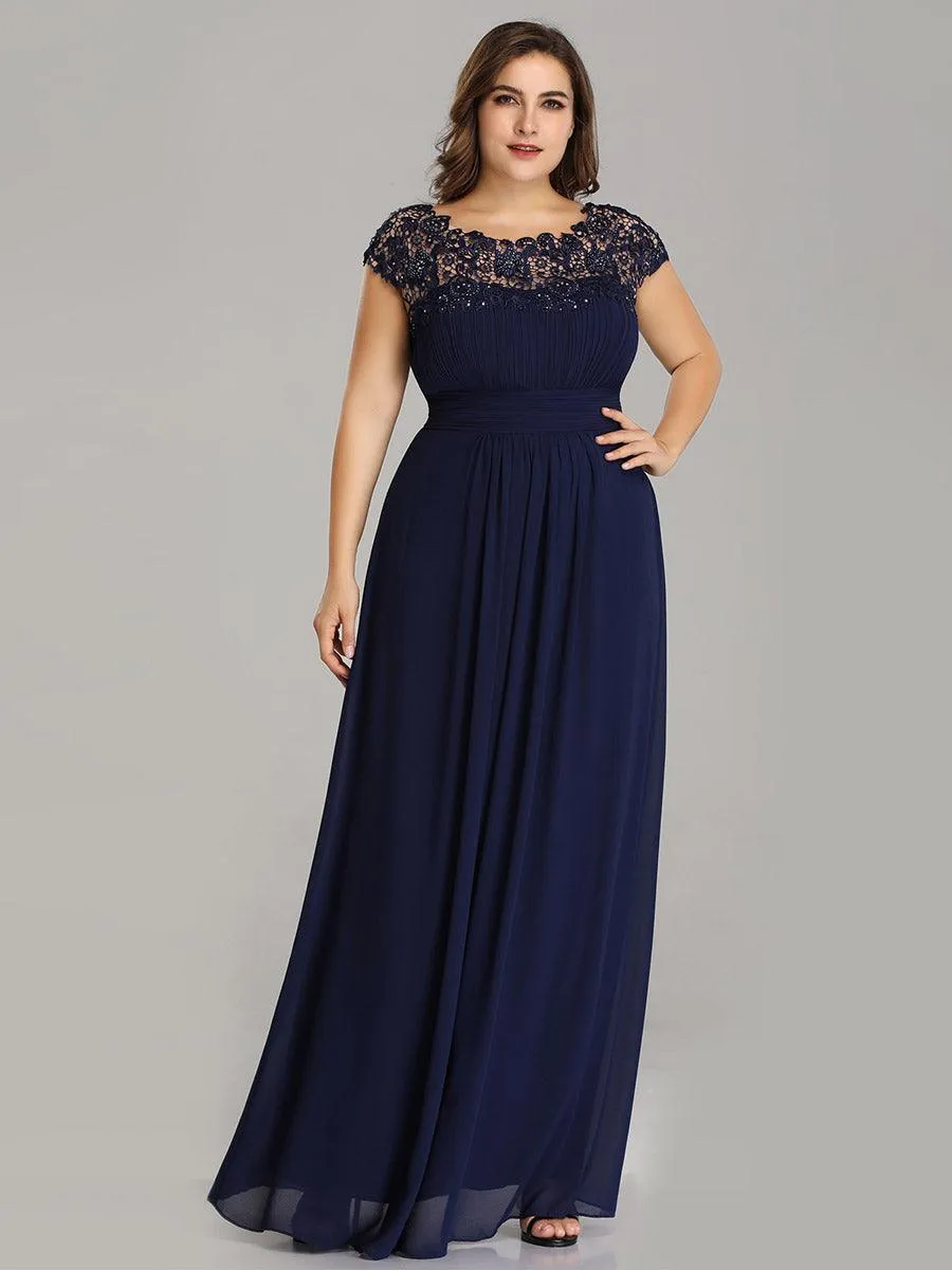 Robe mariage invitée élégante et flatteuse de grande taille