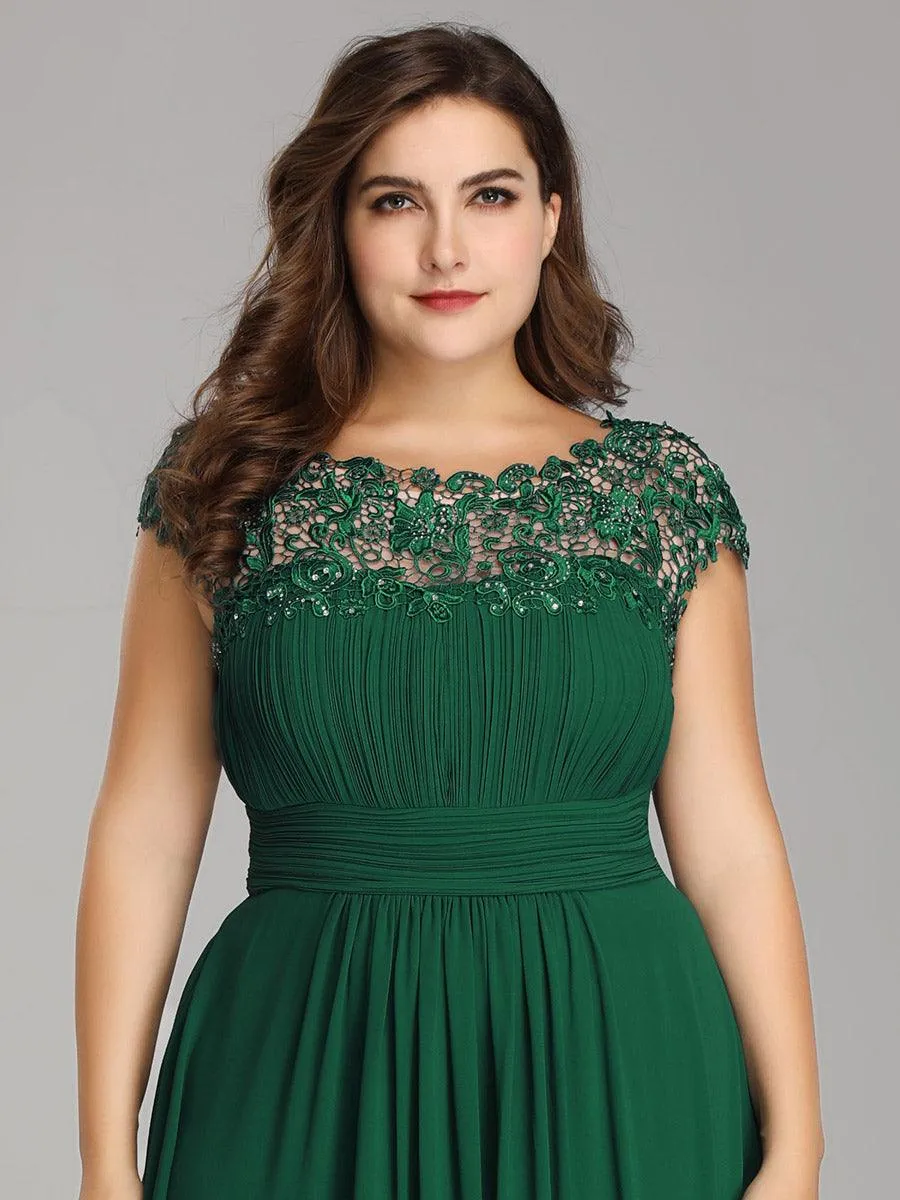 Robe mariage invitée élégante et flatteuse de grande taille