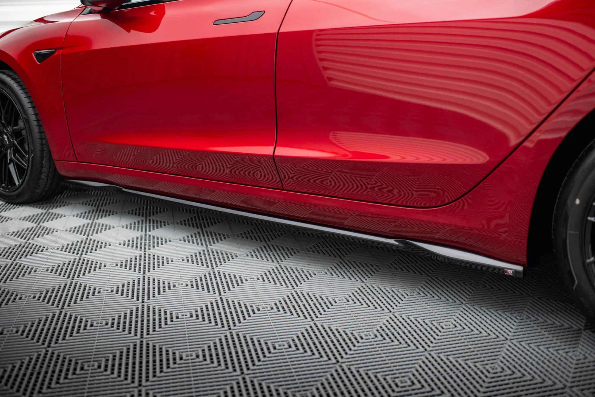 Side Skirts Diffusers V.2 Tesla Model 3 Mk1 / Mk1 Facelift