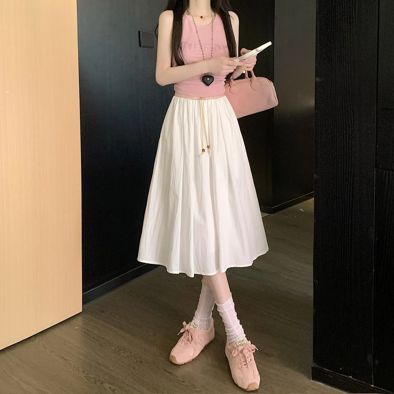 Stylish Mid-Waist A-line Skirt with Pleats and Drawstring