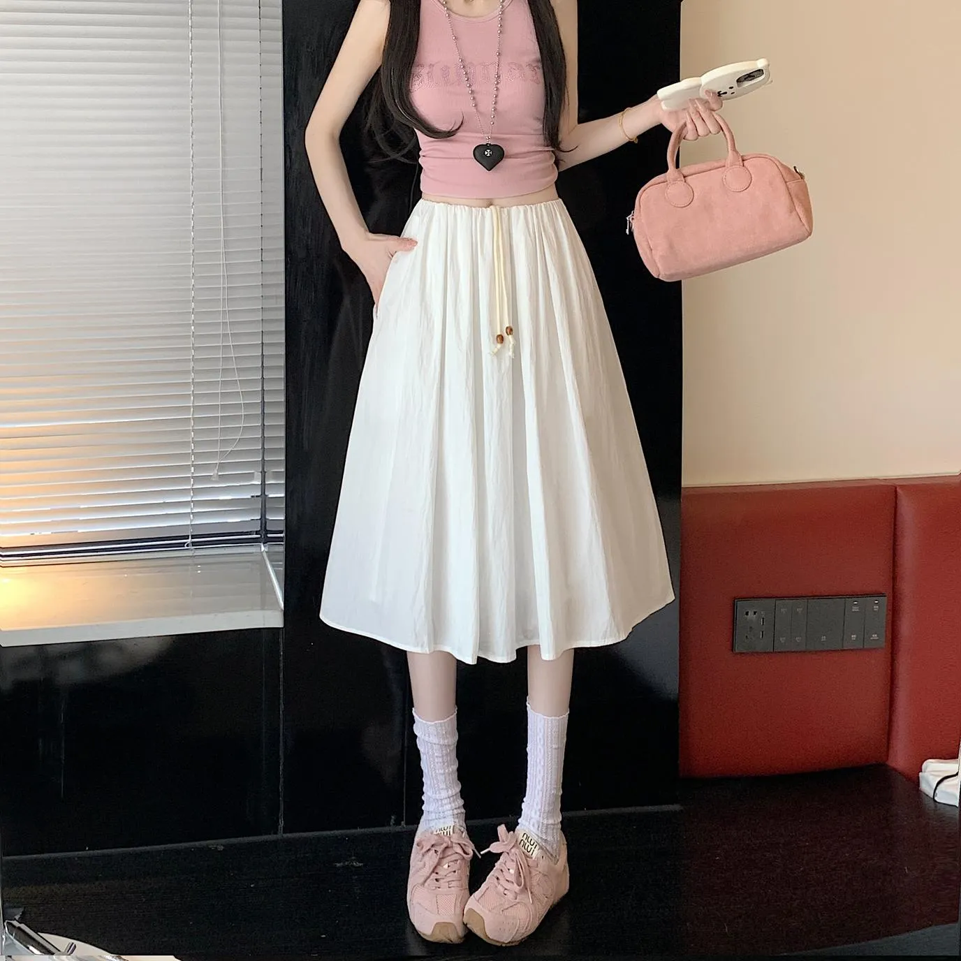 Stylish Mid-Waist A-line Skirt with Pleats and Drawstring