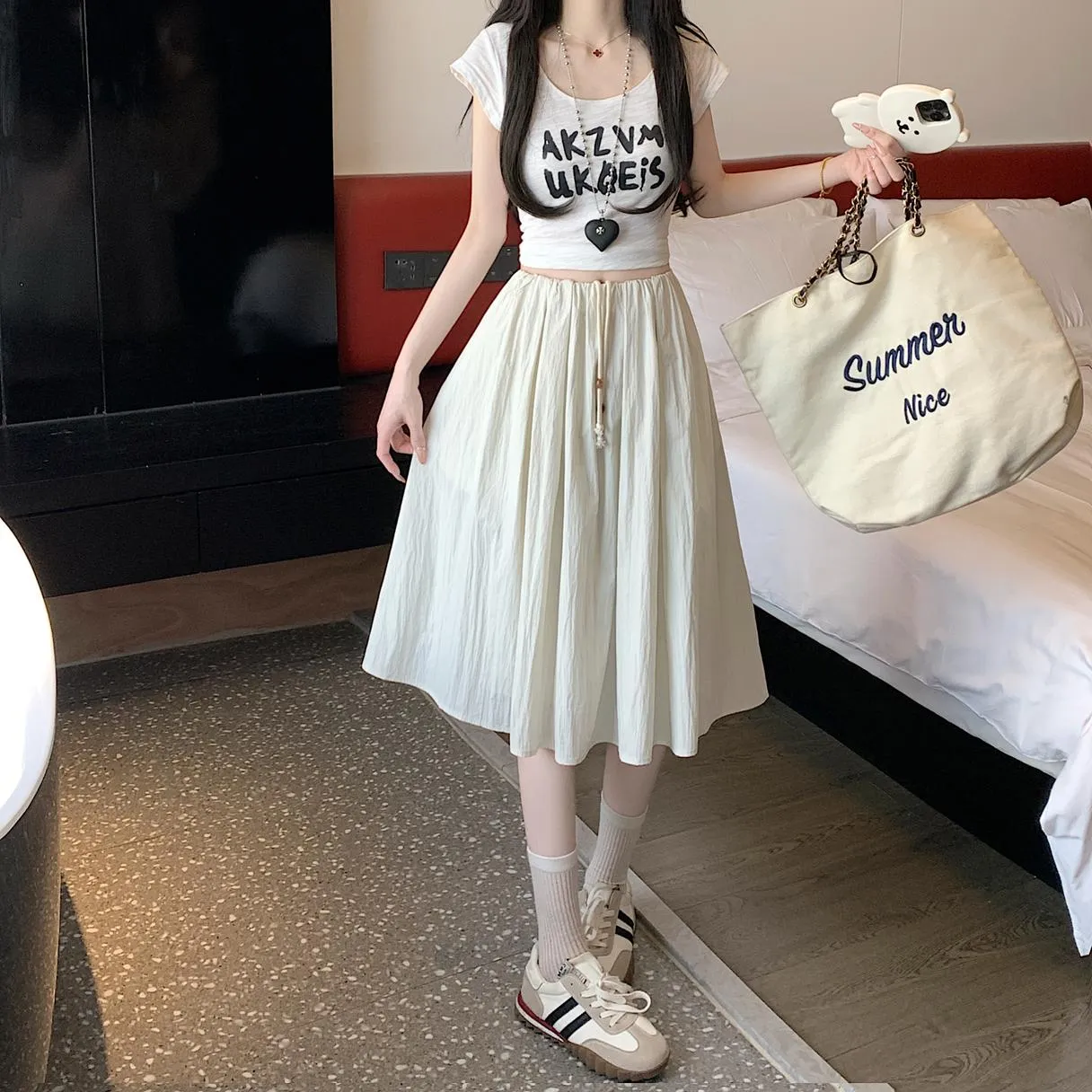 Stylish Mid-Waist A-line Skirt with Pleats and Drawstring