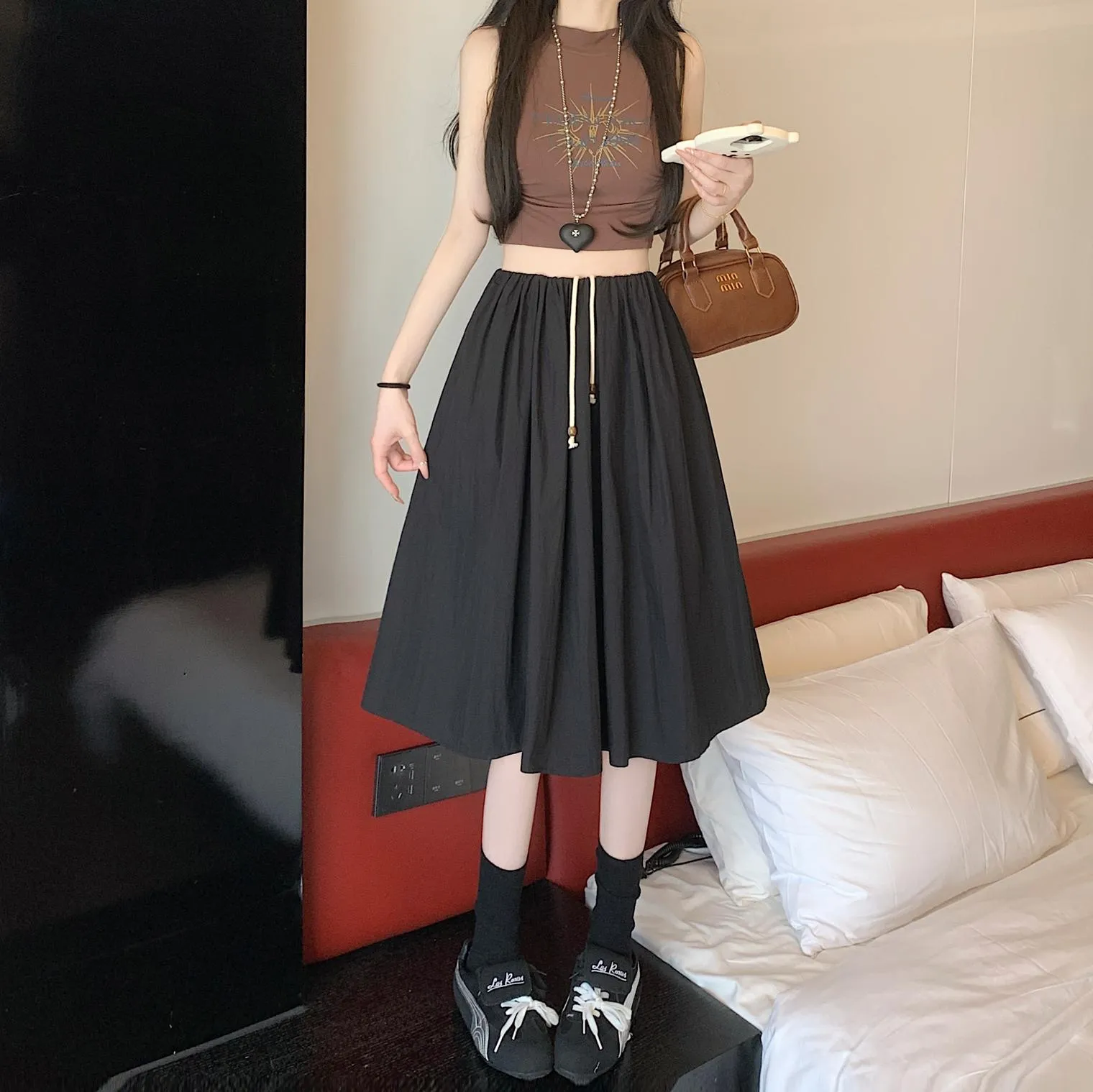 Stylish Mid-Waist A-line Skirt with Pleats and Drawstring