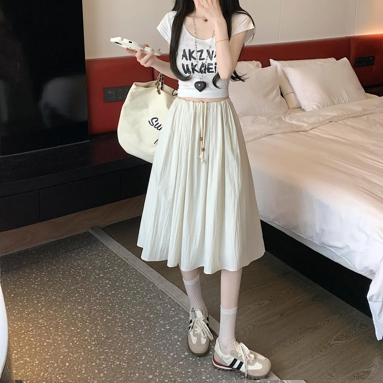Stylish Mid-Waist A-line Skirt with Pleats and Drawstring