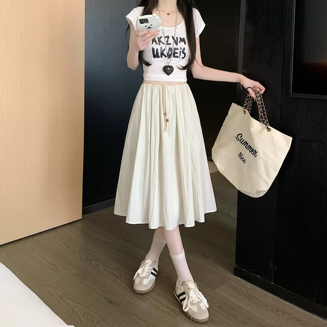 Stylish Mid-Waist A-line Skirt with Pleats and Drawstring
