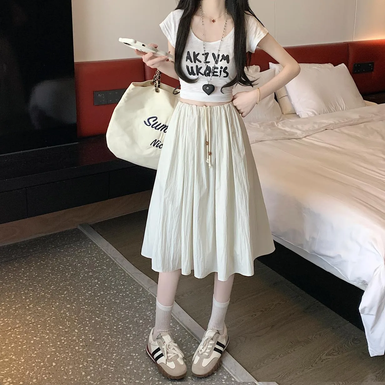 Stylish Mid-Waist A-line Skirt with Pleats and Drawstring