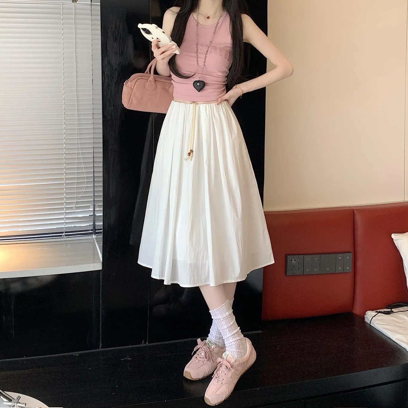 Stylish Mid-Waist A-line Skirt with Pleats and Drawstring