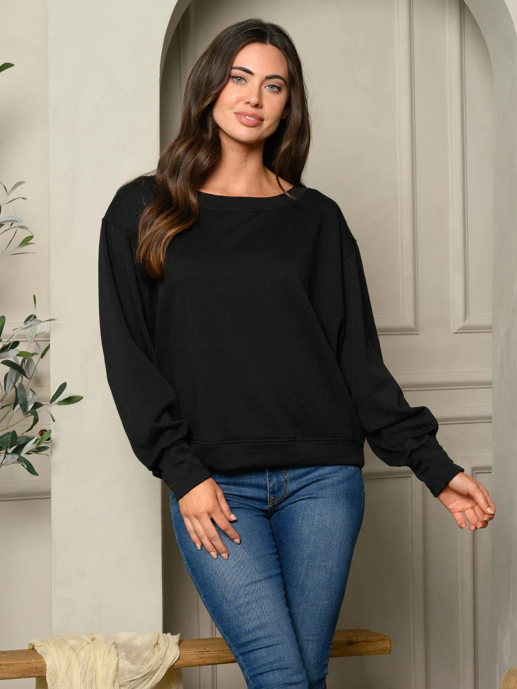 WOMEN'S LONG SLEEVE SOLID SWEATER