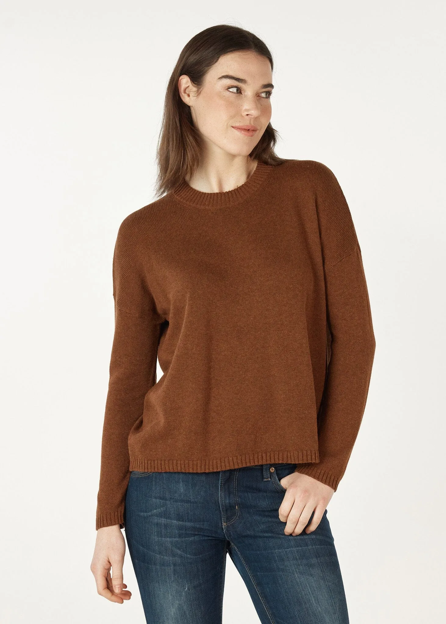 ZAKET & PLOVER Essential Round Neck Jumper - Coffee
